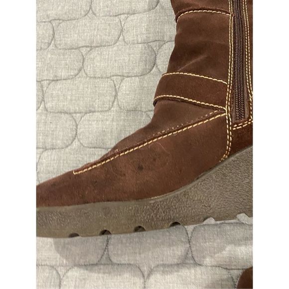 Ladies leather boots.  Size 8 1/2 by Aerosoles - Picture 6 of 6